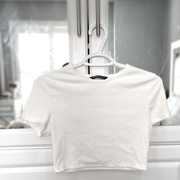 Basic White Cropped T-Shirt - Picture 1 of 2